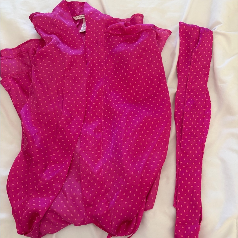 Pink Polka Dot VICTORIA’S SECRET ROBE!